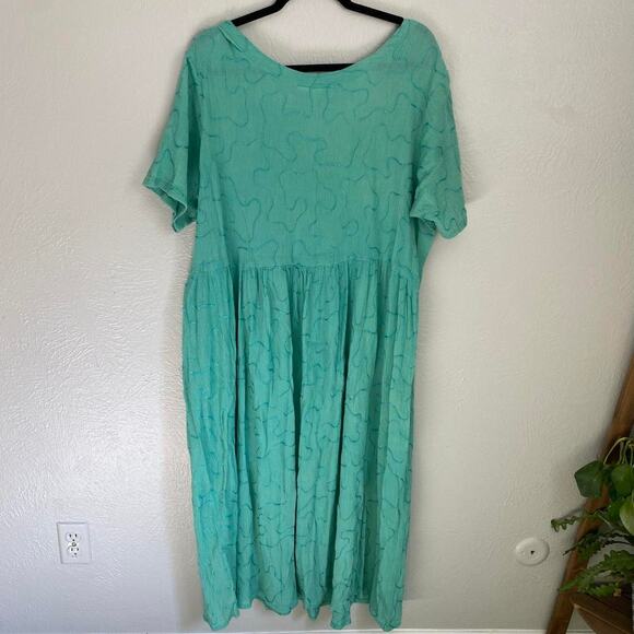 🌀SOLD🌀Vintage embroidered flowy maxi dress - Picture 4 of 4